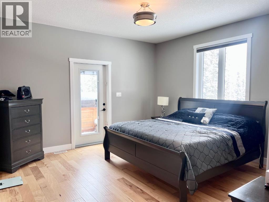 1093 Mackenny Street, Hinton, Alberta  T7V 1H3 - Photo 17 - A2302552