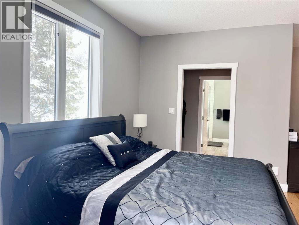 1093 Mackenny Street, Hinton, Alberta  T7V 1H3 - Photo 18 - A2302552