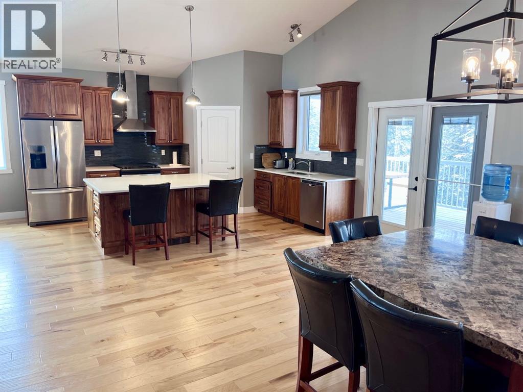 1093 Mackenny Street, Hinton, Alberta  T7V 1H3 - Photo 13 - A2302552