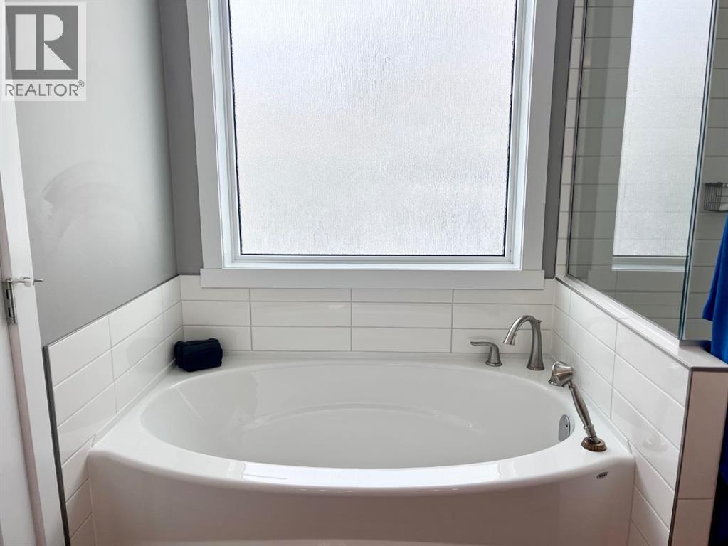 1093 Mackenny Street, Hinton, Alberta  T7V 1H3 - Photo 23 - A2302552