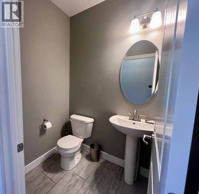 1093 Mackenny Street, Hinton, Alberta  T7V 1H3 - Photo 25 - A2302552