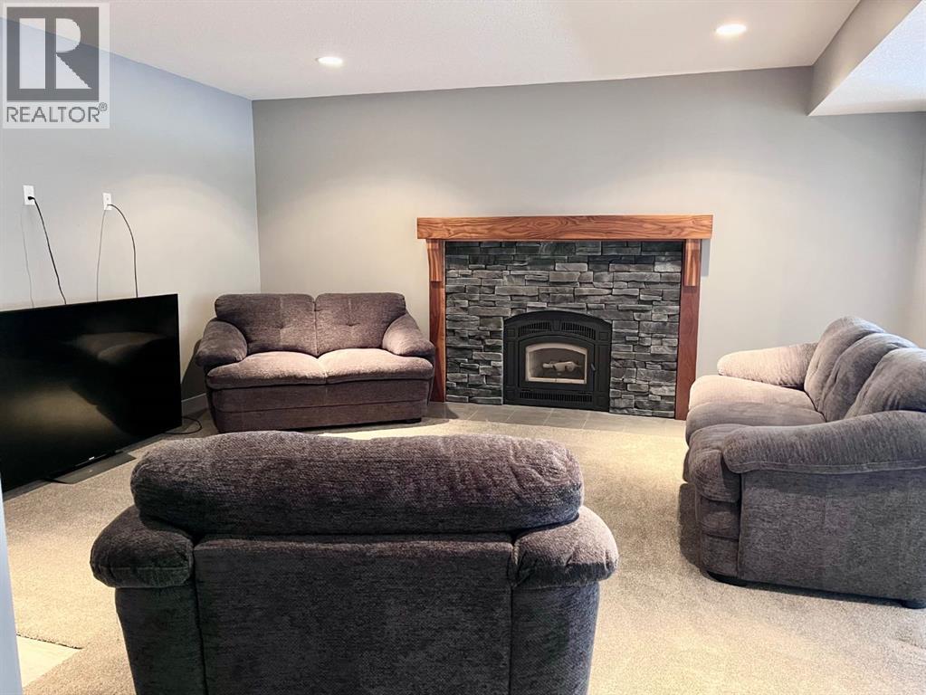 1093 Mackenny Street, Hinton, Alberta  T7V 1H3 - Photo 26 - A2302552