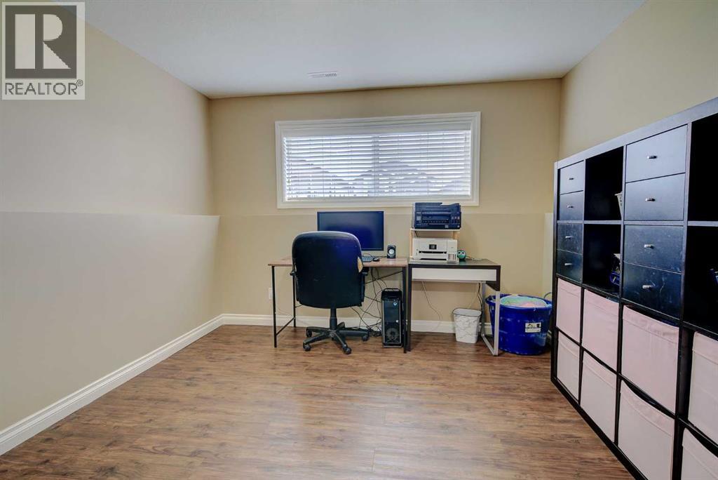 82 Harvest Close, Penhold, Alberta  T0M 1R0 - Photo 19 - A2302008