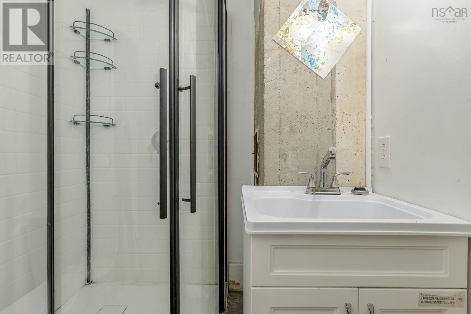 600 Rocky Lake Drive, Bedford, Nova Scotia  B4A 2T6 - Photo 12 - 202607760