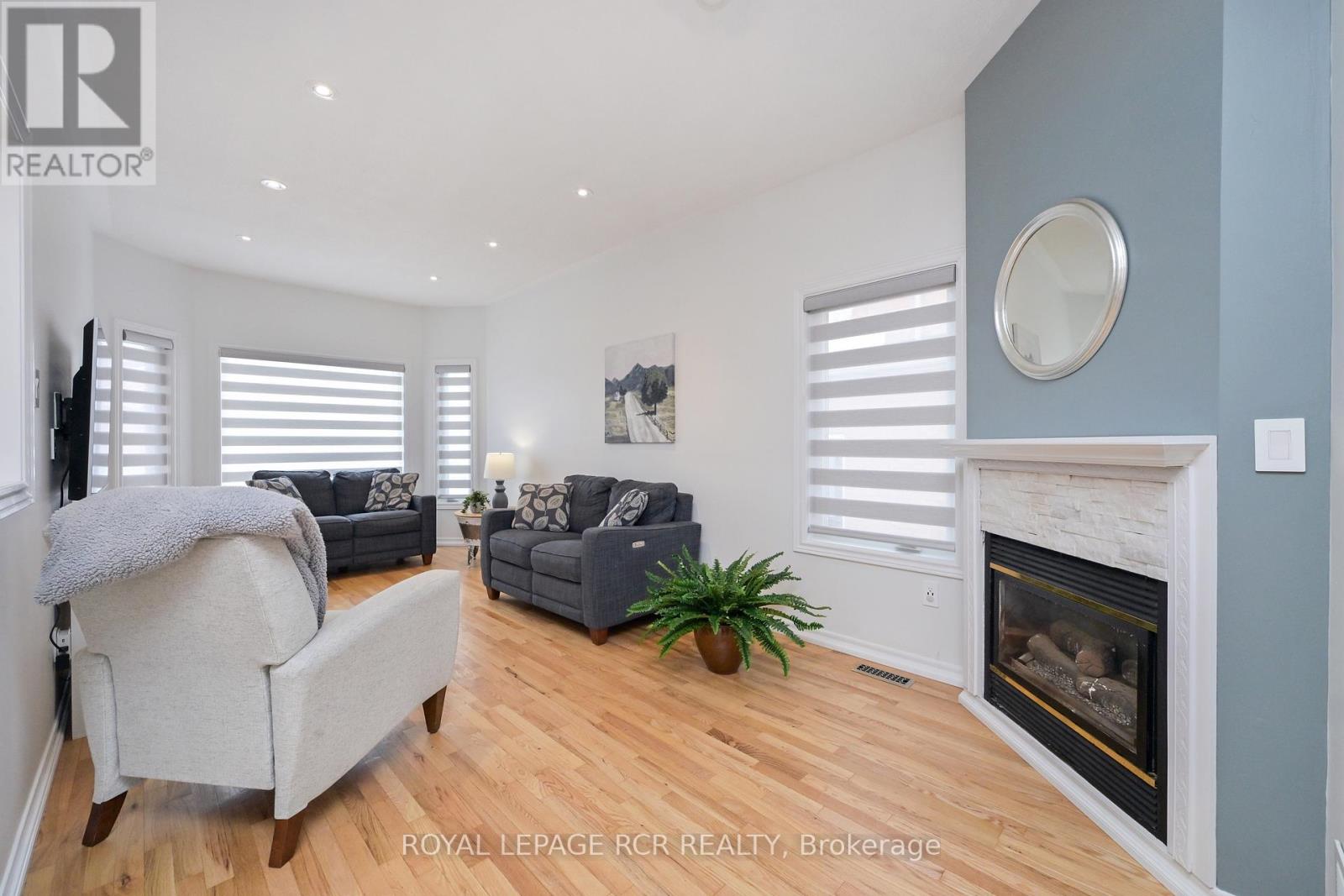 29 Depeuter Crescent, Bradford West Gwillimbury, Ontario  L3Z 3A3 - Photo 10 - N12828416