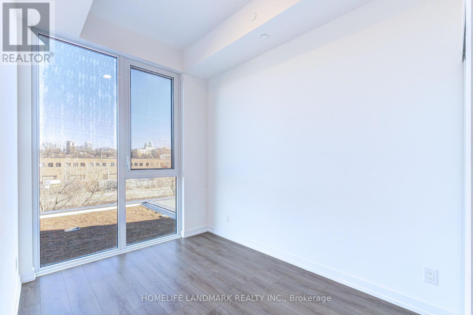 310 - 500 Dupont Street, Toronto, Ontario  M6G 1Y7 - Photo 14 - C12988808