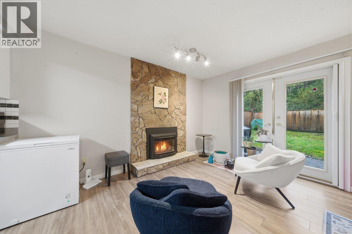 1155 Esperanza Drive, Coquitlam, British Columbia  V3B 6A6 - Photo 12 - R3112196