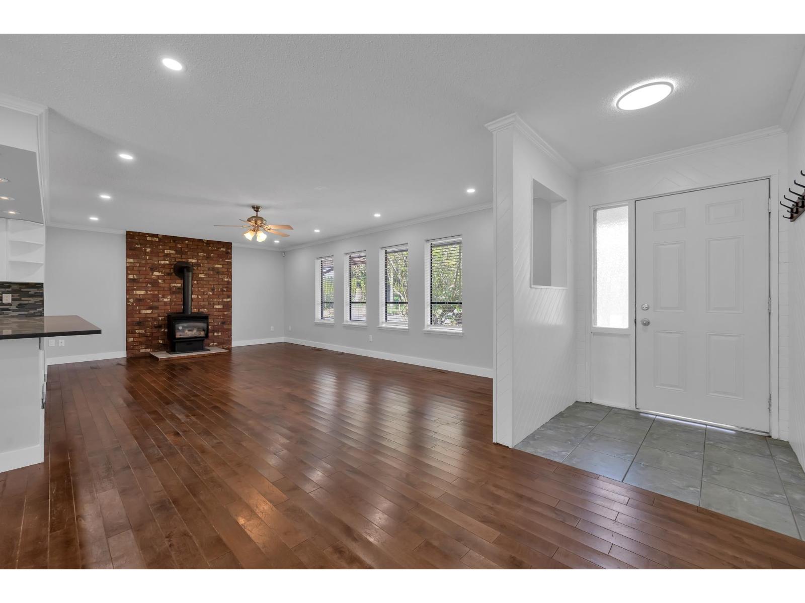 28712 58 Avenue, Abbotsford, British Columbia  V4X 2P6 - Photo 15 - R3112258