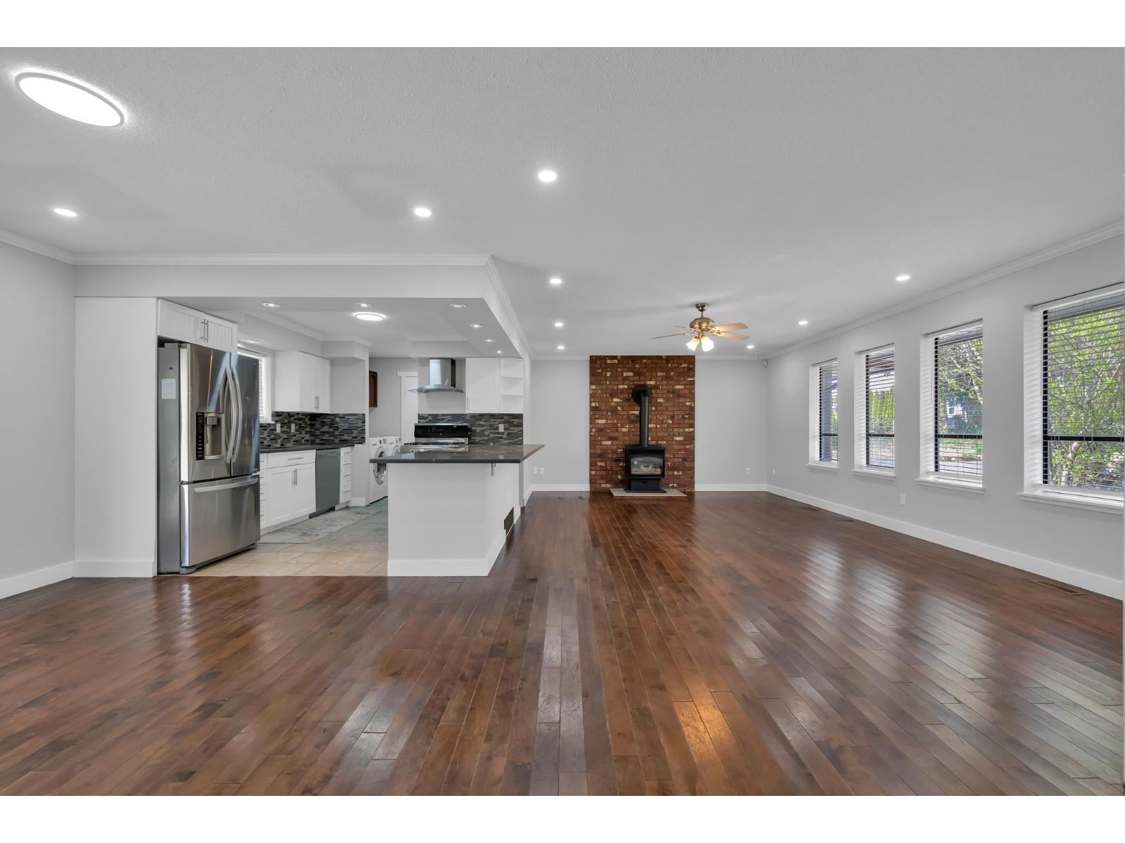 28712 58 Avenue, Abbotsford, British Columbia  V4X 2P6 - Photo 14 - R3112258