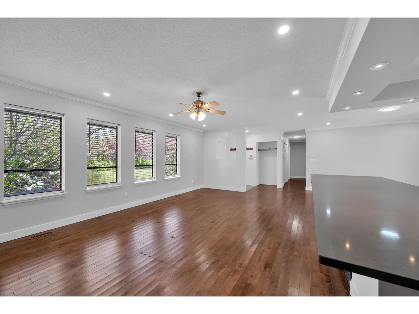 28712 58 Avenue, Abbotsford, British Columbia  V4X 2P6 - Photo 17 - R3112258