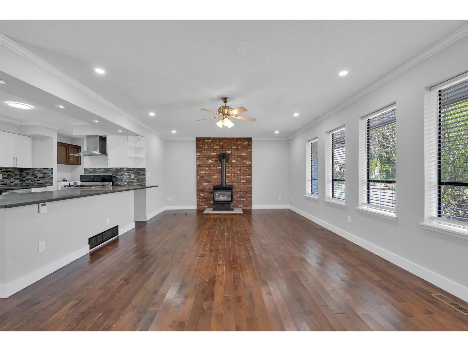 28712 58 Avenue, Abbotsford, British Columbia  V4X 2P6 - Photo 16 - R3112258