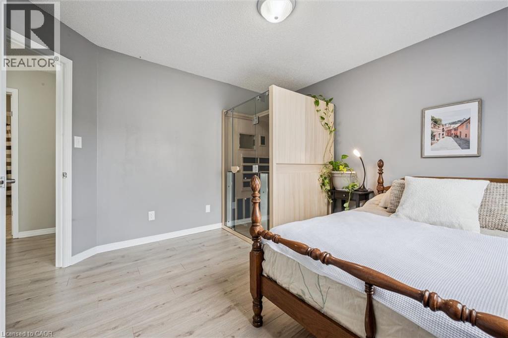 707 Commonwealth Crescent, Kitchener, Ontario  N2E 4J8 - Photo 24 - 40820109