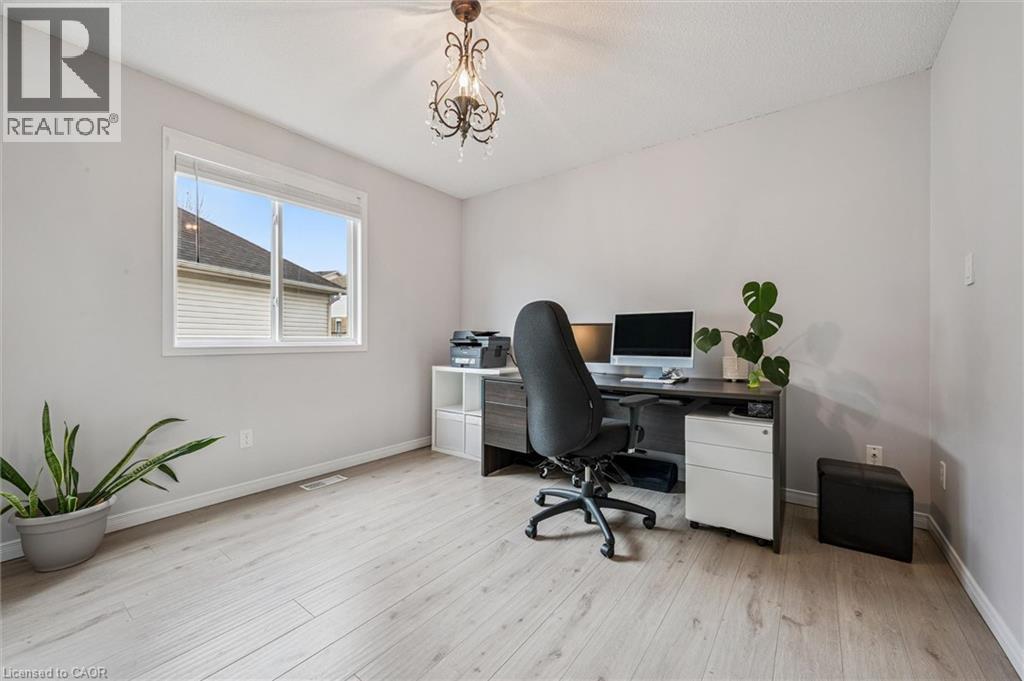 707 Commonwealth Crescent, Kitchener, Ontario  N2E 4J8 - Photo 25 - 40820109