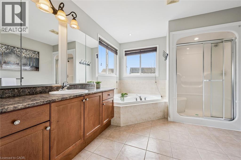 707 Commonwealth Crescent, Kitchener, Ontario  N2E 4J8 - Photo 32 - 40820109