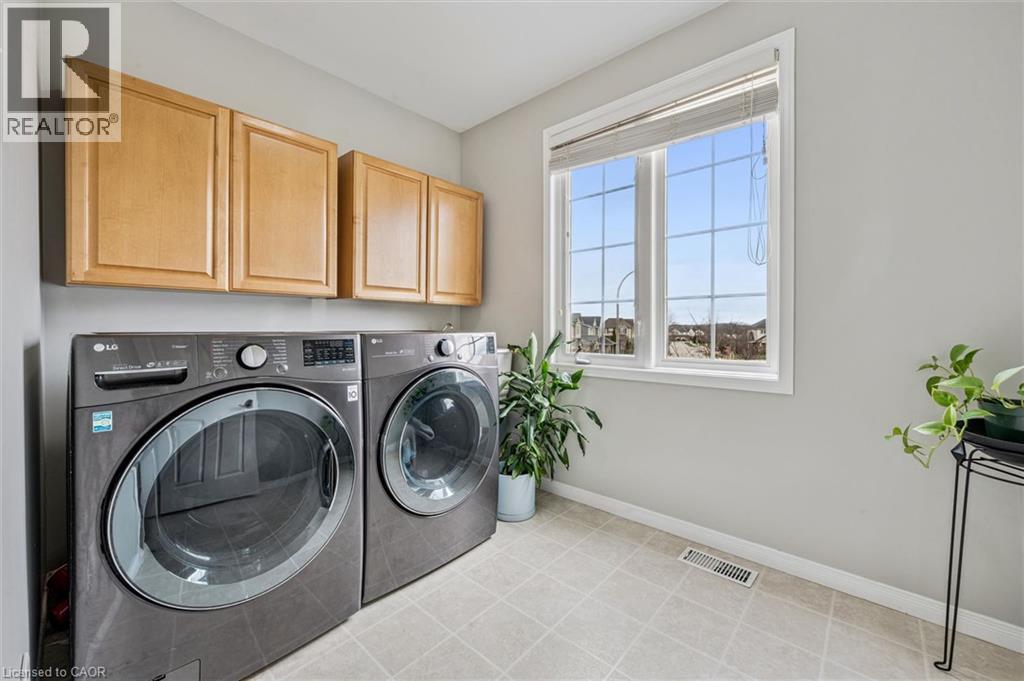 707 Commonwealth Crescent, Kitchener, Ontario  N2E 4J8 - Photo 33 - 40820109