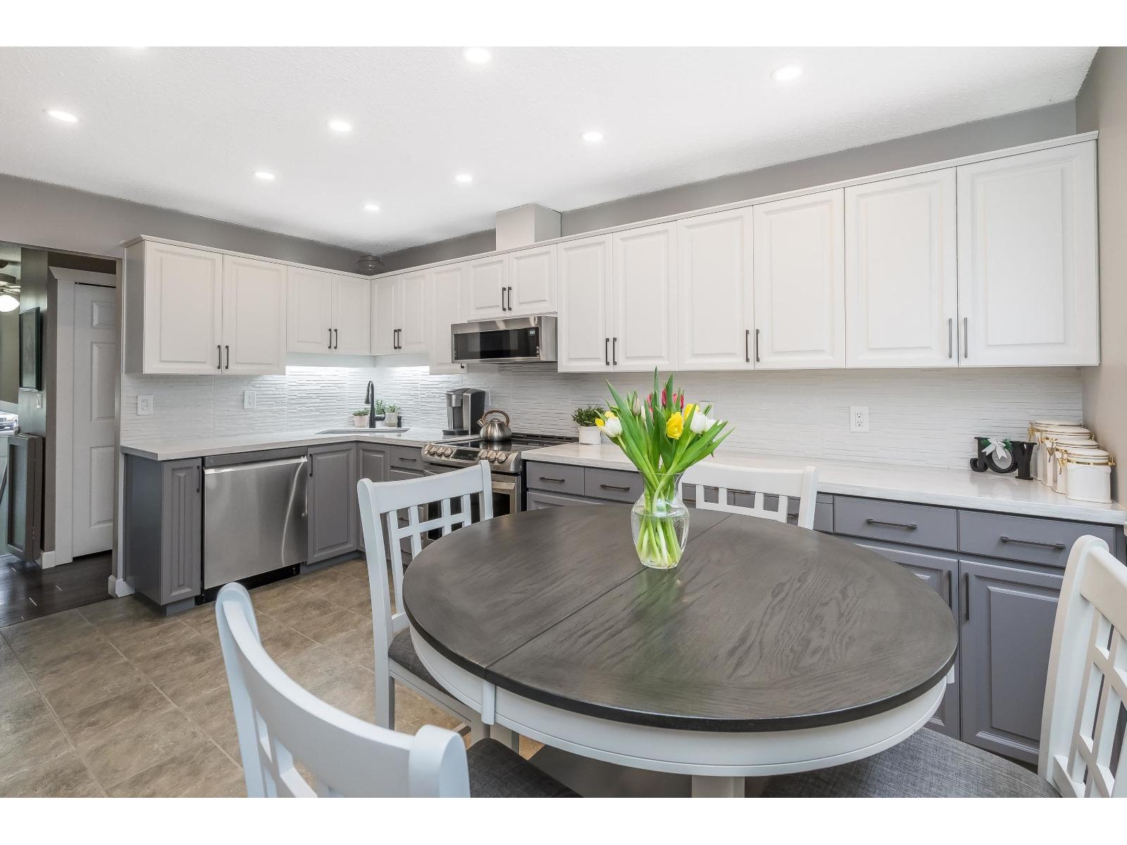 5887 184b Street, Surrey, British Columbia  V3S 5S9 - Photo 7 - R3112662