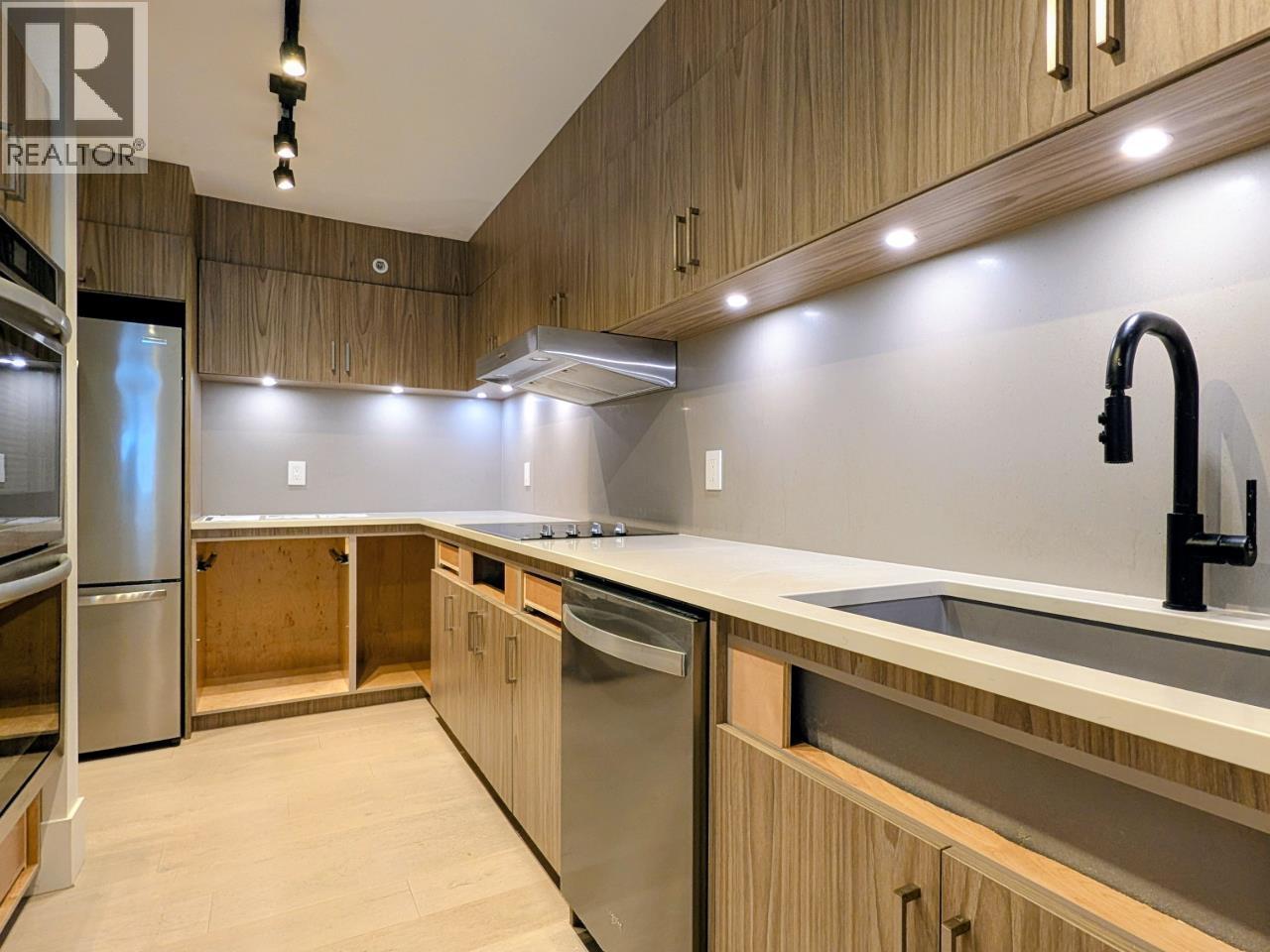 3d 328 Taylor Way, West Vancouver, British Columbia  V7T 2Y4 - Photo 10 - R3067073