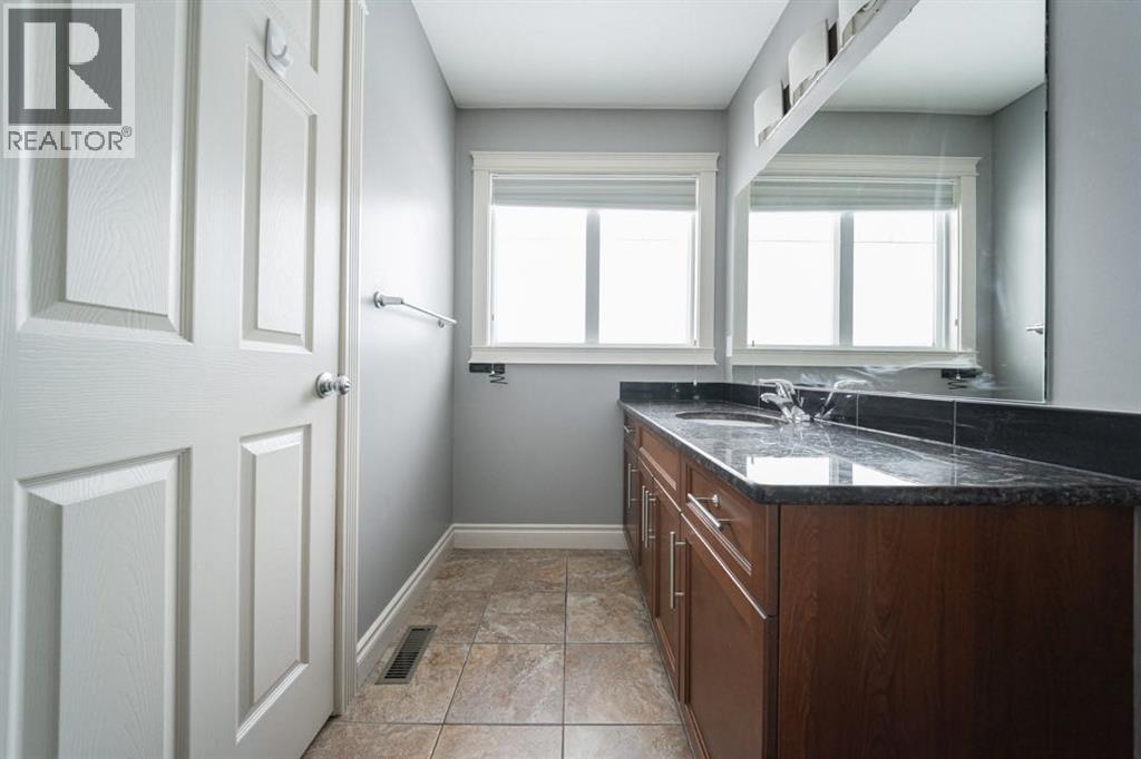 205 Diamondstone Ridge, Fort Mcmurray, Alberta  T9K 0X2 - Photo 25 - A2294519