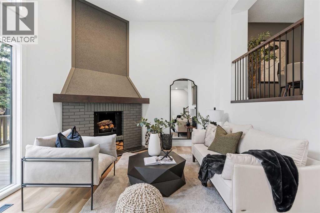 20 Point Mckay Court NW, Calgary, Alberta  T3B 5B7 - Photo 2 - A2301822