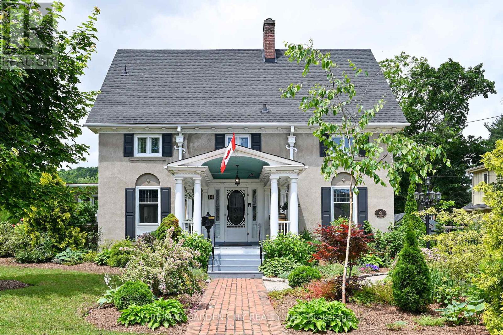 14 ROBINSON STREET S, Grimsby, Ontario