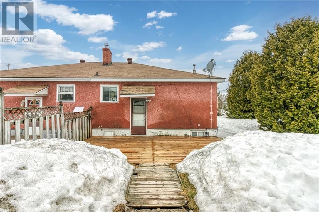 28 First Avenue N, Levack, Ontario  P0M 2C0 - Photo 7 - 2127178