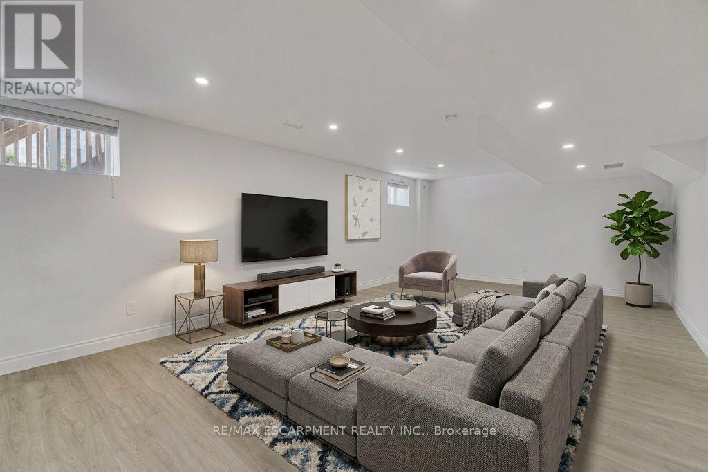 39 Avanti Crescent, Hamilton, Ontario  L8B 1W7 - Photo 32 - X12844432