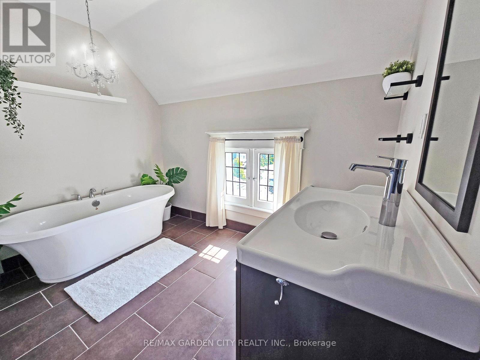 14 Robinson Street S, Grimsby, Ontario  L3M 3C4 - Photo 26 - X12737068