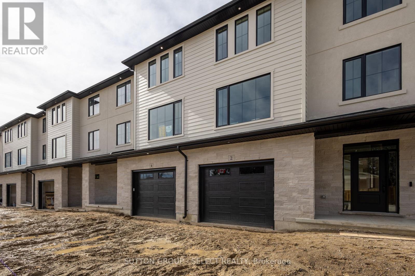 6 - 233 Upper Queen Street, Thames Centre, Ontario  N0M 2P0 - Photo 1 - X13011518