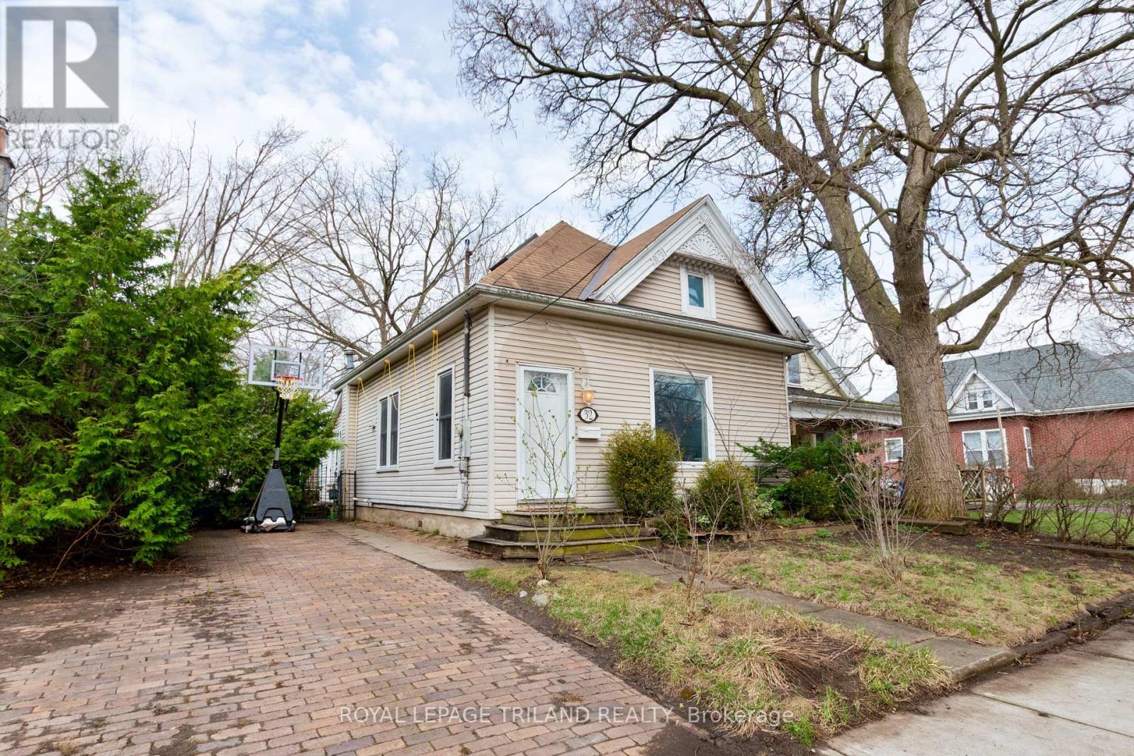 32 St Andrew Street, London North, Ontario  N6H 1Z6 - Photo 1 - X13011530