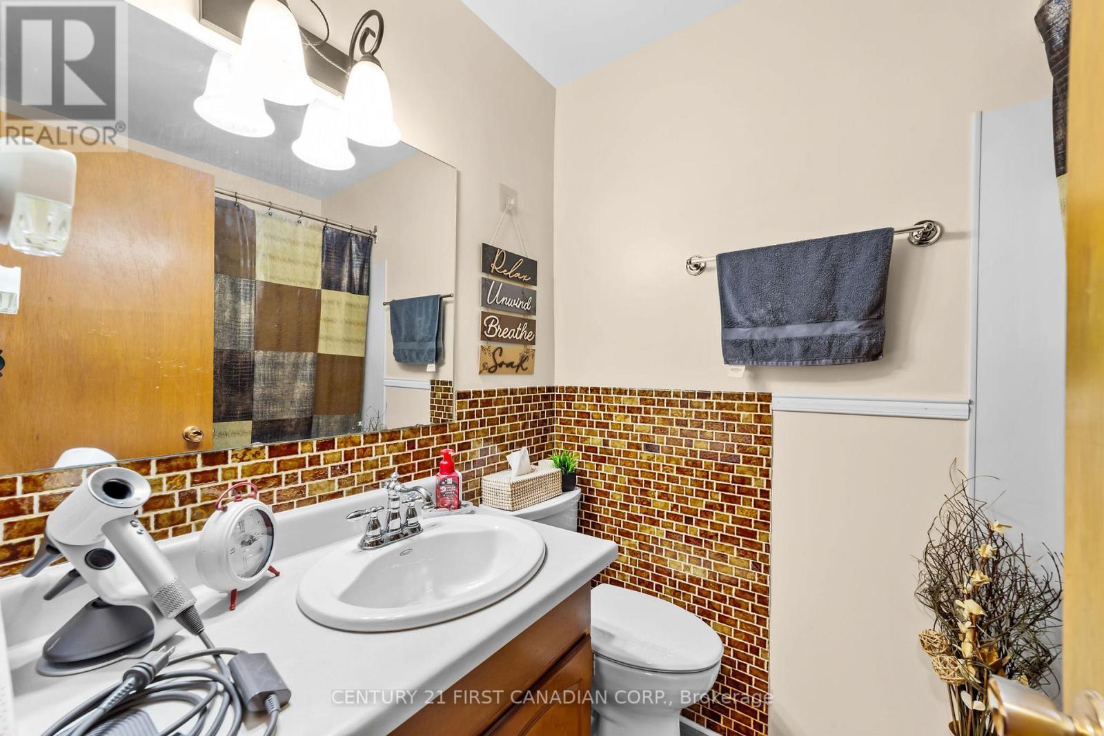 180 Church Street, North Middlesex, Ontario  N0M 1A0 - Photo 24 - X13011536