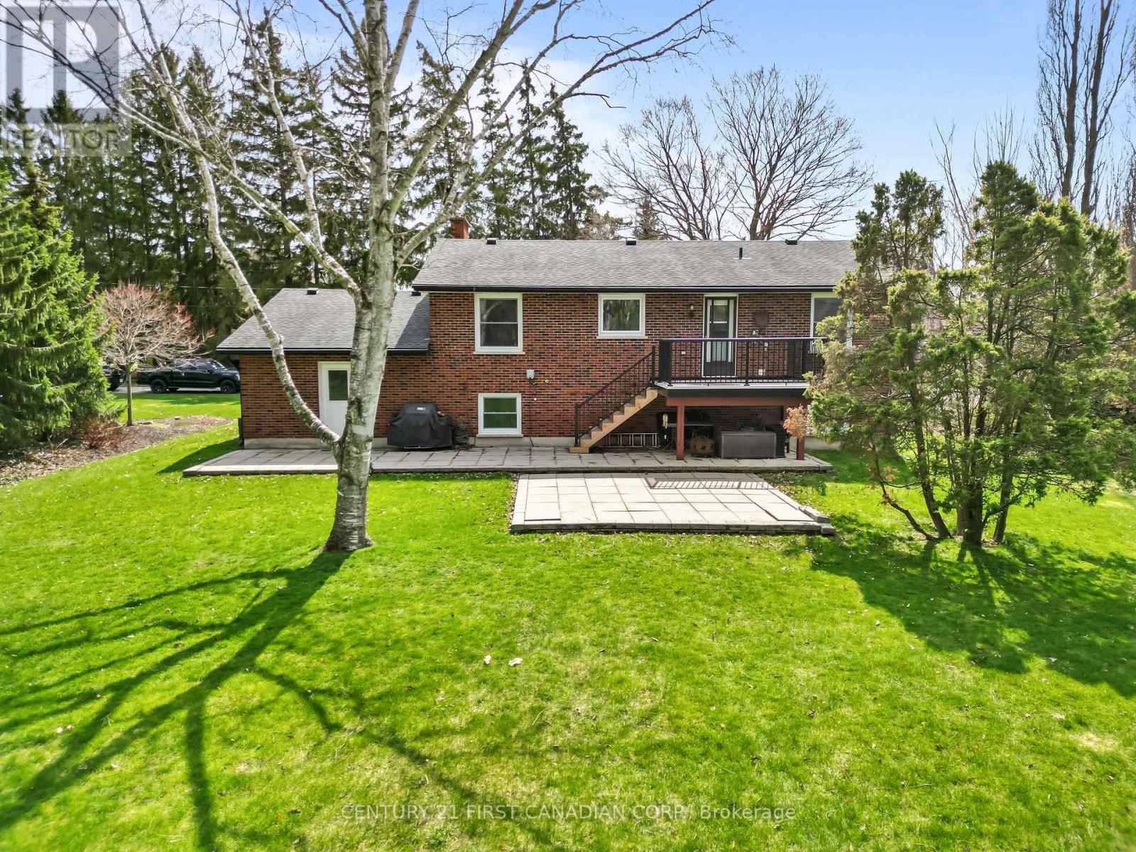 180 Church Street, North Middlesex, Ontario  N0M 1A0 - Photo 5 - X13011536