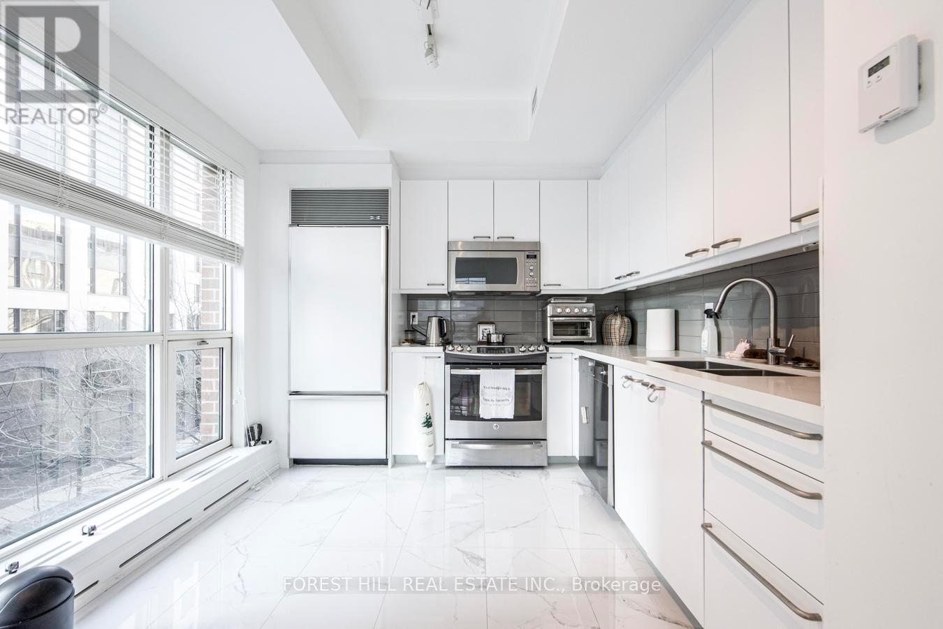 305 - 38 Avenue Road, Toronto, Ontario  M5R 2G2 - Photo 13 - C13011582