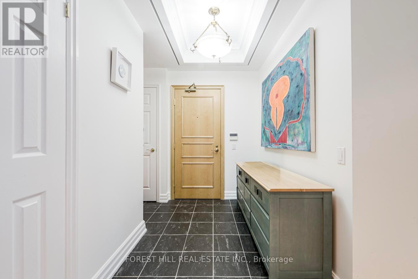 305 - 38 Avenue Road, Toronto, Ontario  M5R 2G2 - Photo 4 - C13011582