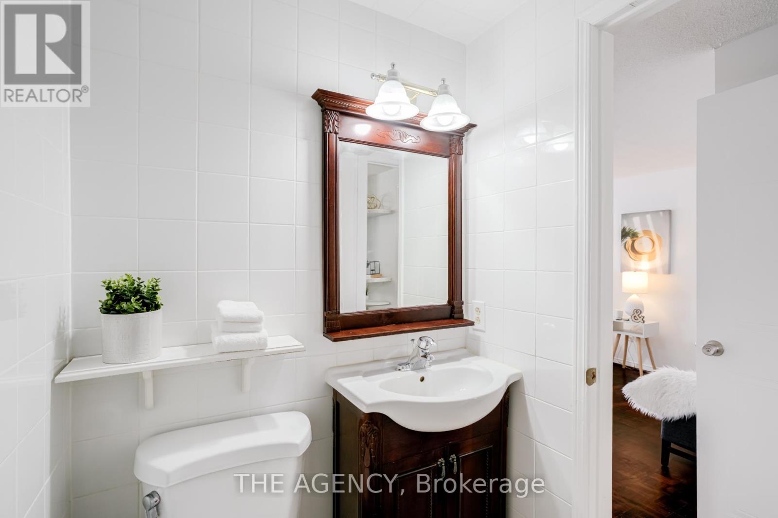 142 Greenbrae Circuit, Toronto, Ontario  M1H 1R3 - Photo 25 - E13011488