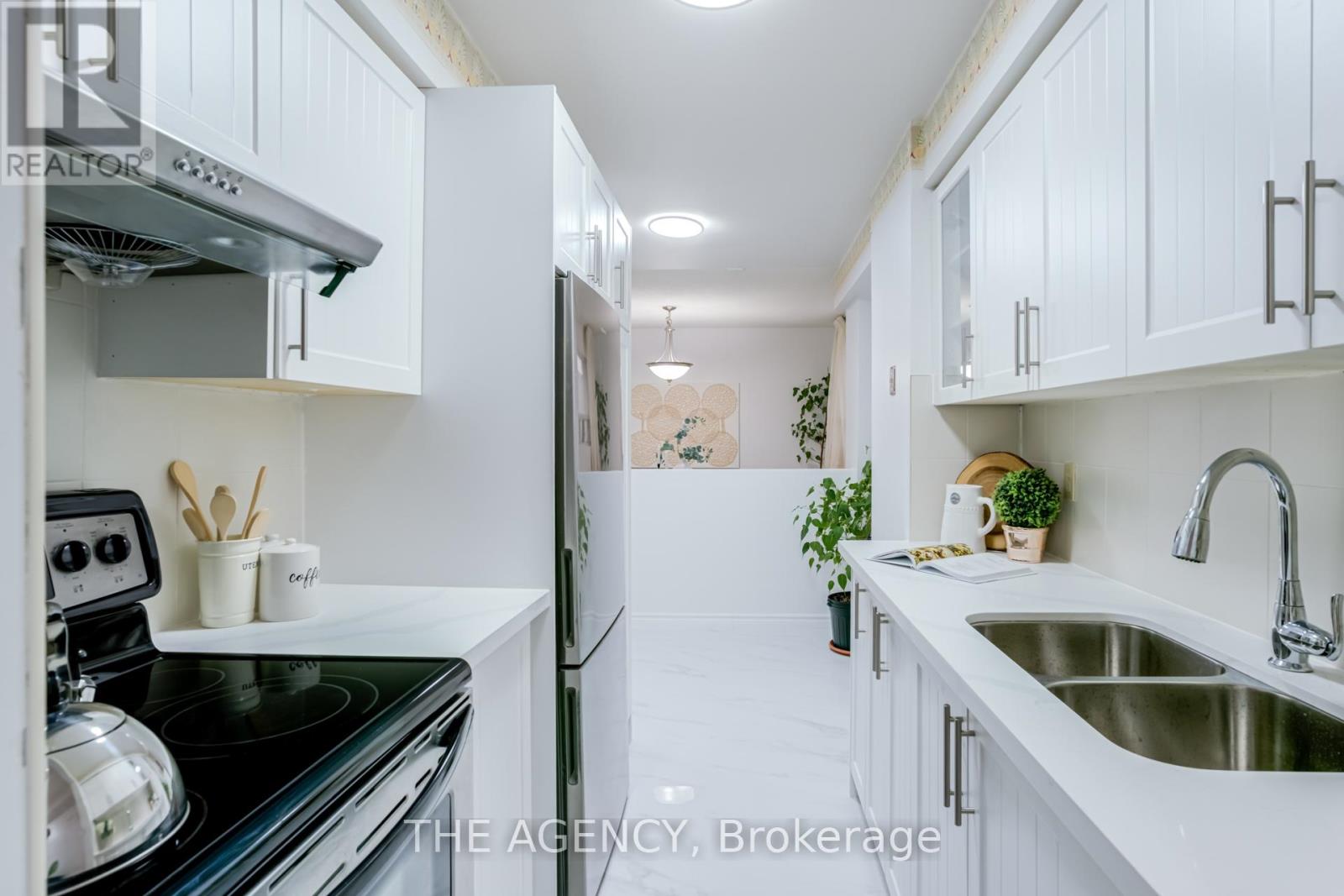 142 Greenbrae Circuit, Toronto, Ontario  M1H 1R3 - Photo 8 - E13011488