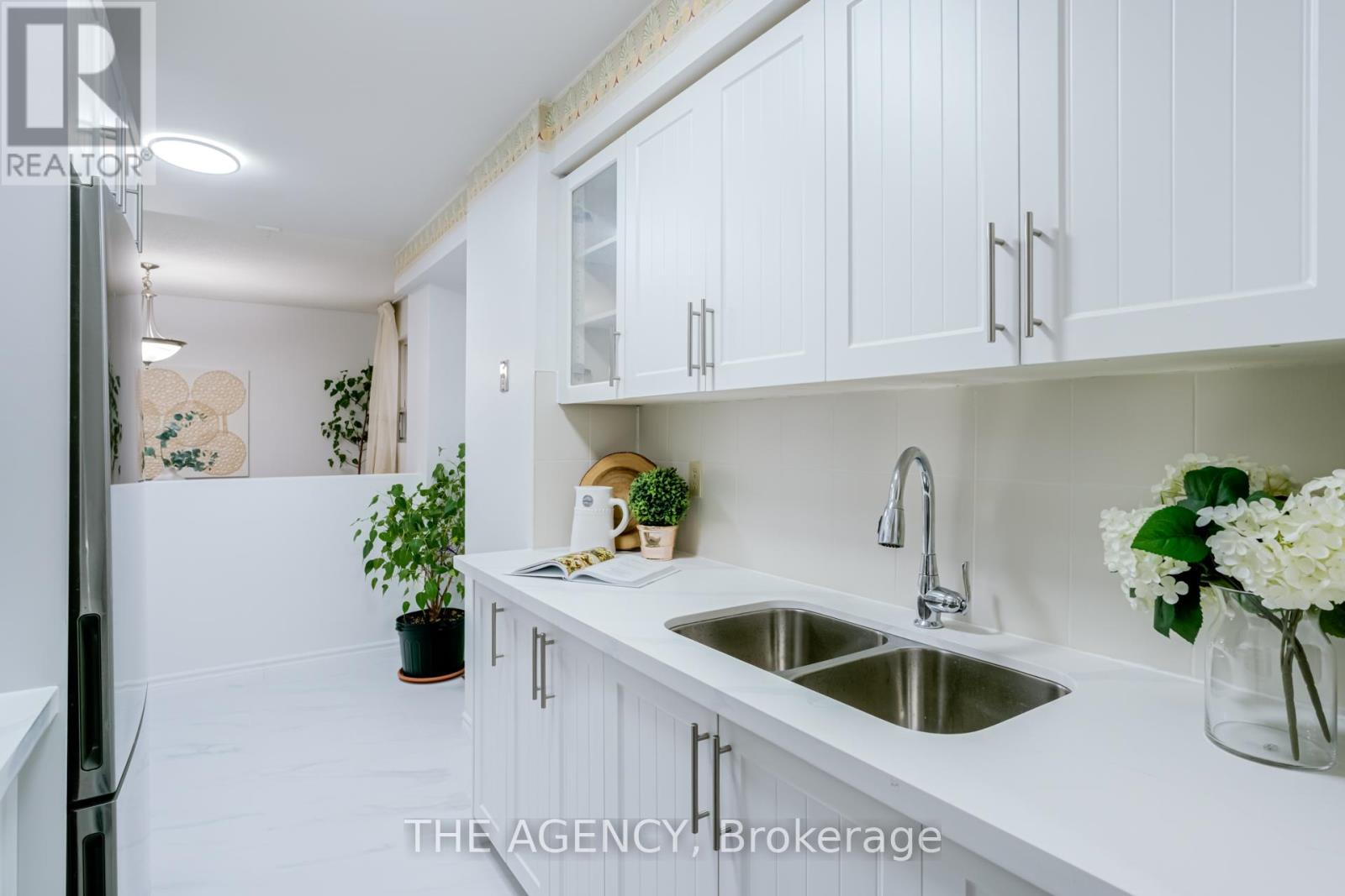 142 Greenbrae Circuit, Toronto, Ontario  M1H 1R3 - Photo 9 - E13011488