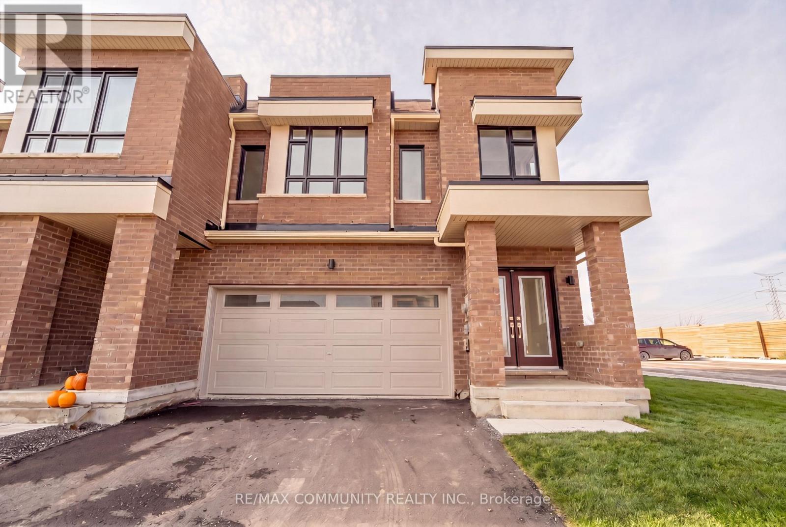 101 SAILORS LANDING, Clarington, Ontario