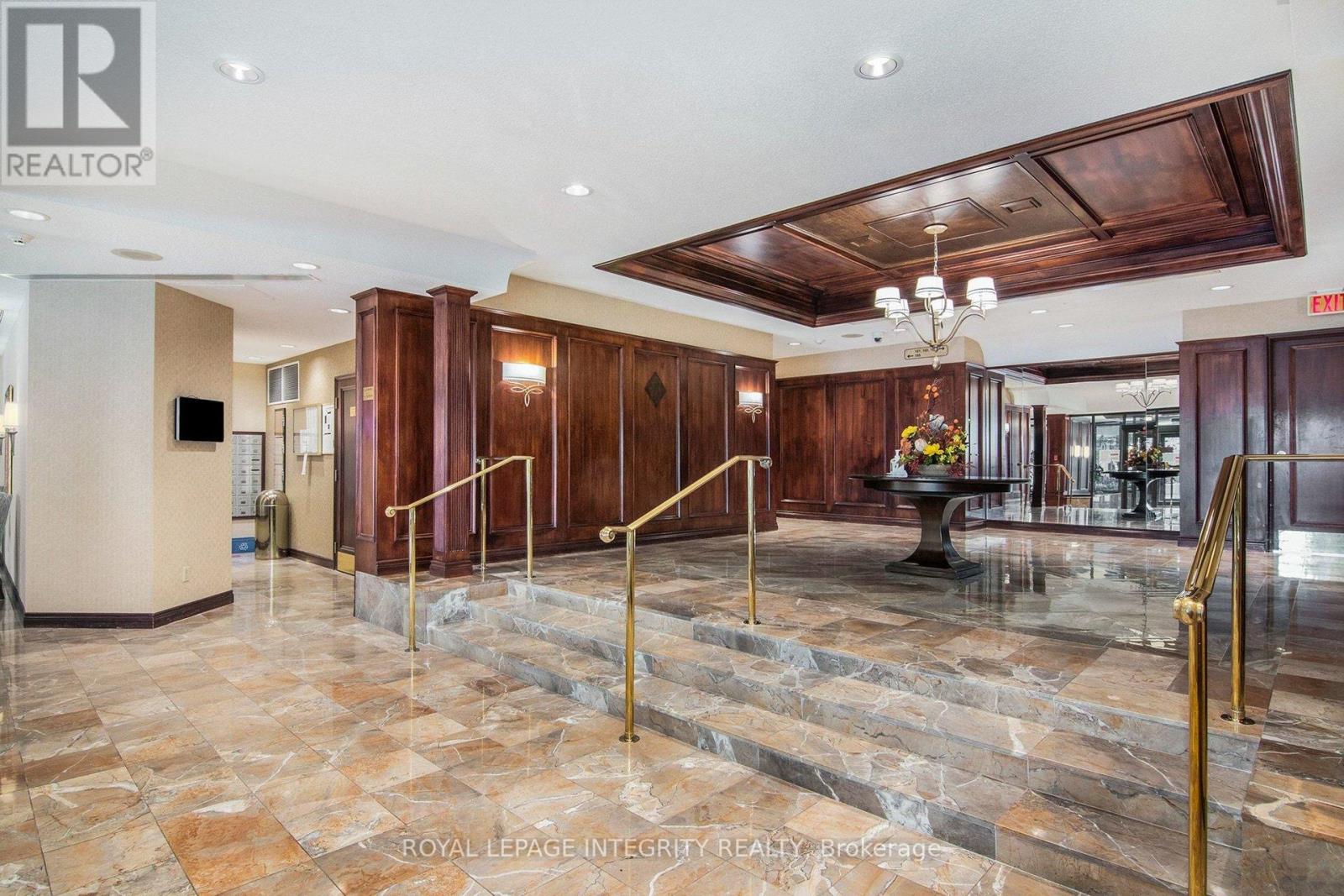 1905 - 1510 Riverside Drive, Ottawa, Ontario  K1G 4X5 - Photo 2 - X13011672