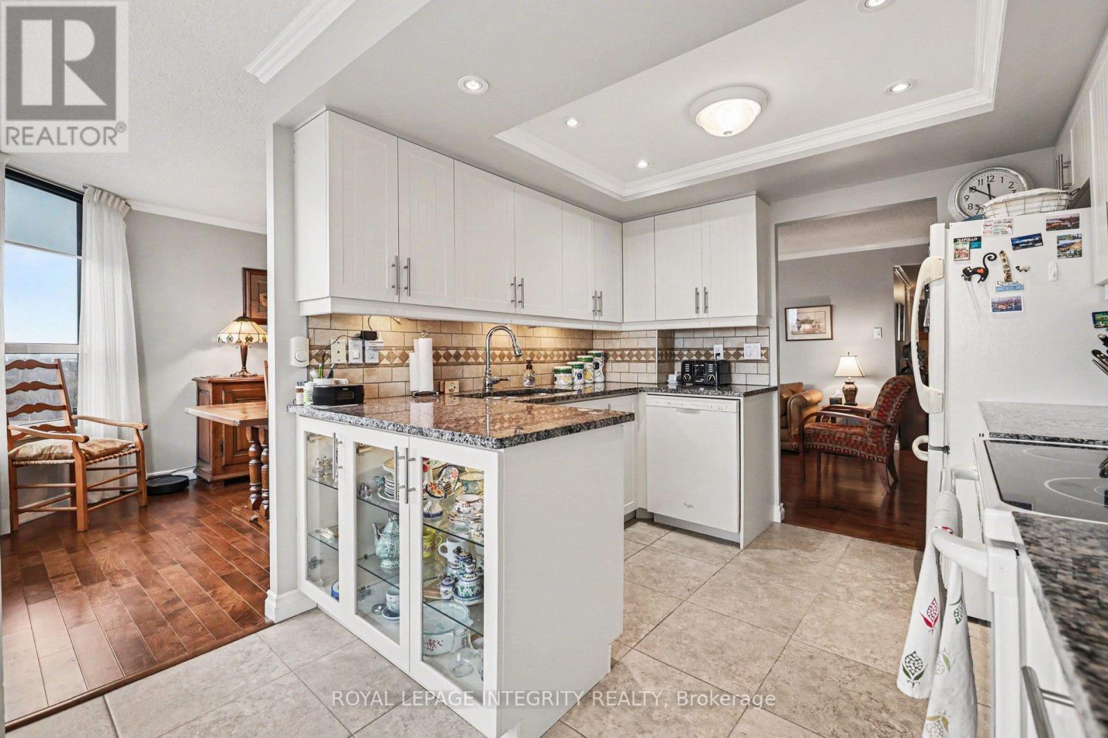 1905 - 1510 Riverside Drive, Ottawa, Ontario  K1G 4X5 - Photo 6 - X13011672