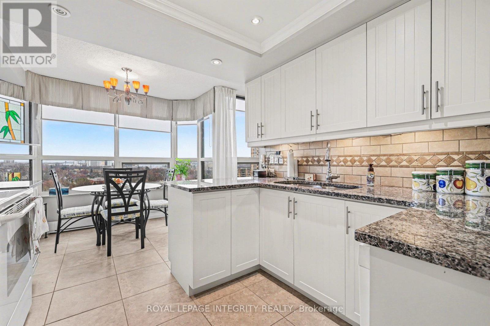 1905 - 1510 Riverside Drive, Ottawa, Ontario  K1G 4X5 - Photo 9 - X13011672