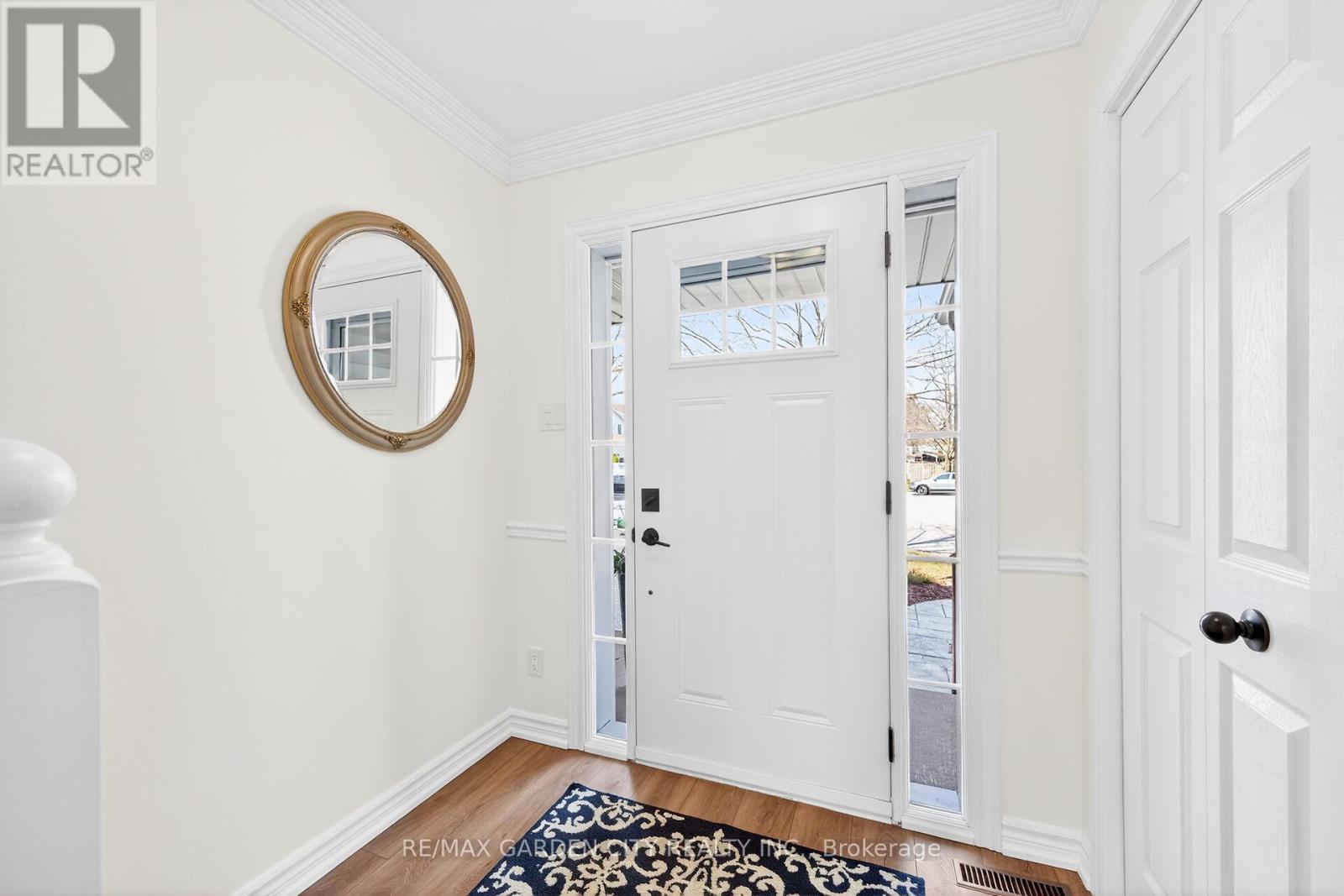 25 Walker Court, Grimsby, Ontario  L3M 5J5 - Photo 4 - X13003088