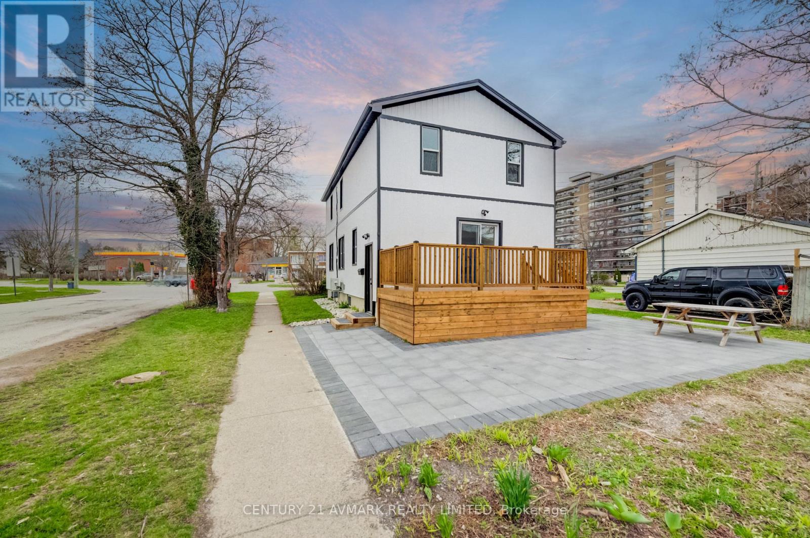 336 Geneva Street, St. Catharines, Ontario  L2N 2G7 - Photo 3 - X13011496