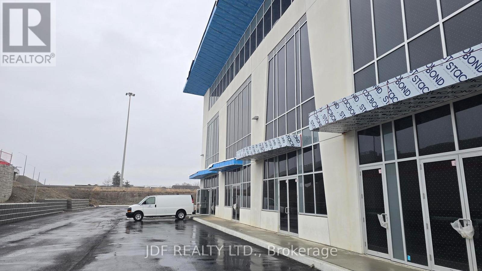 3 - 435 Cityview Boulevard, Vaughan, Ontario  L4H 3M3 - Photo 5 - N13011506