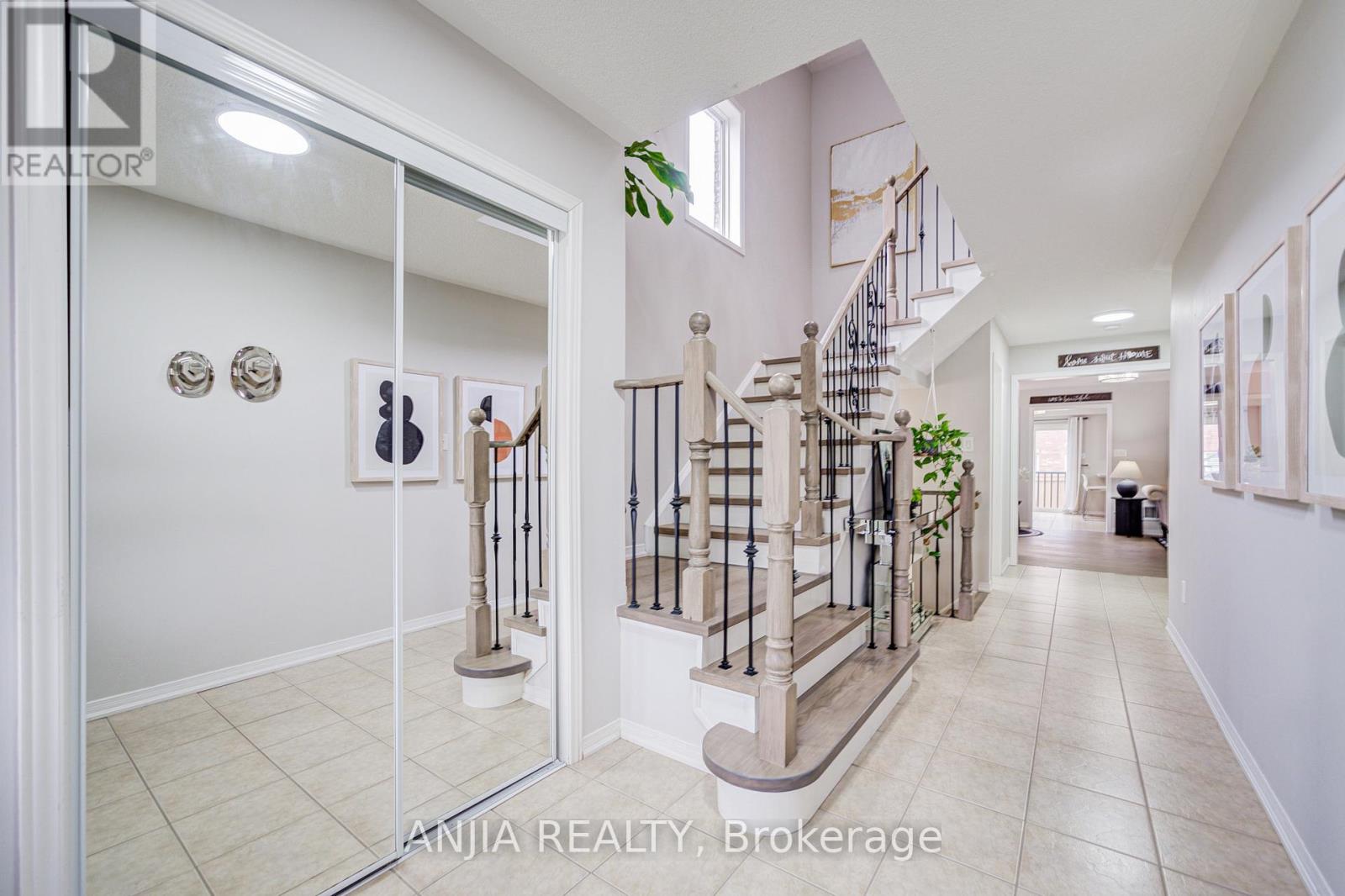 29 Butterwood Lane, Whitchurch-Stouffville, Ontario  L4A 0M7 - Photo 7 - N13011576