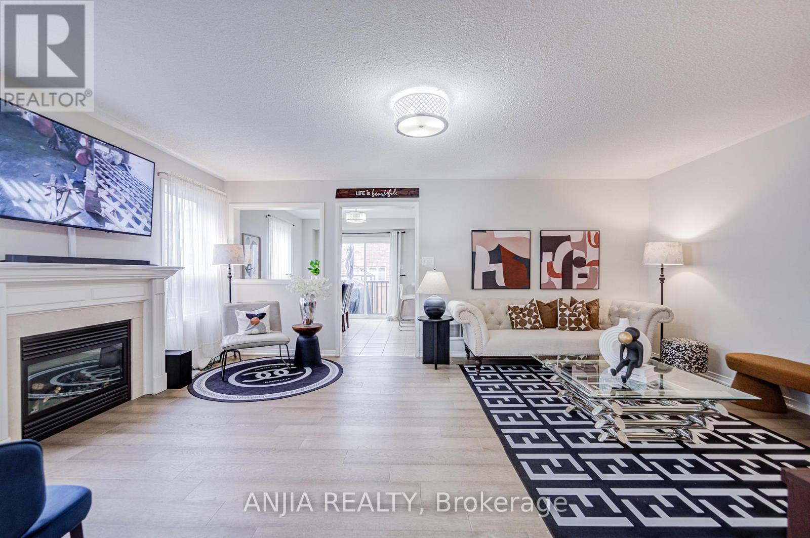 29 Butterwood Lane, Whitchurch-Stouffville, Ontario  L4A 0M7 - Photo 8 - N13011576