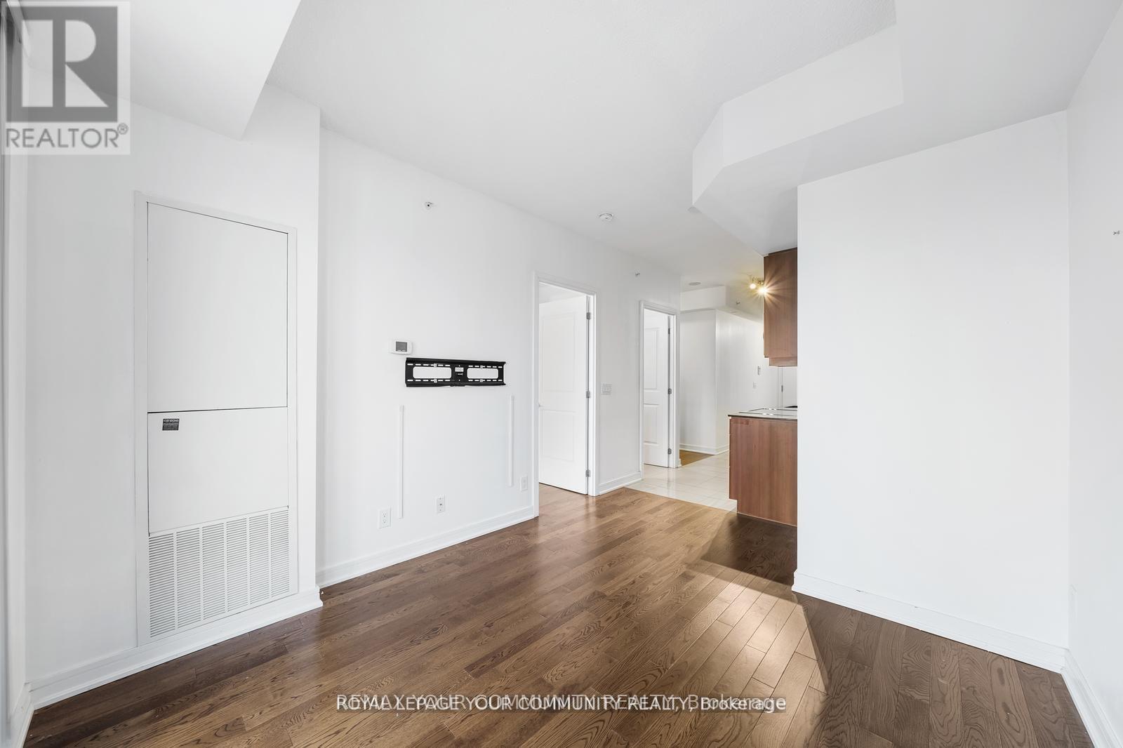 1613 - 9201 Yonge Street, Richmond Hill, Ontario  L4C 1H9 - Photo 10 - N13011628