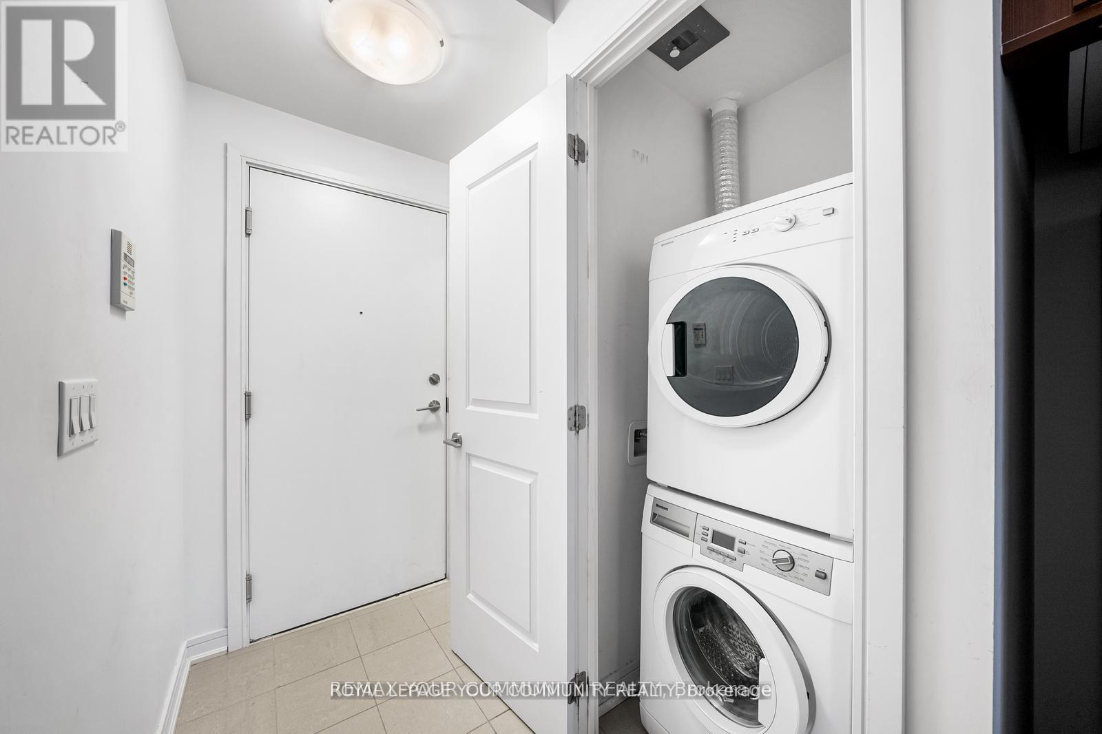 1613 - 9201 Yonge Street, Richmond Hill, Ontario  L4C 1H9 - Photo 9 - N13011628