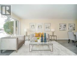 22 JONES COURT, Aurora, Ontario