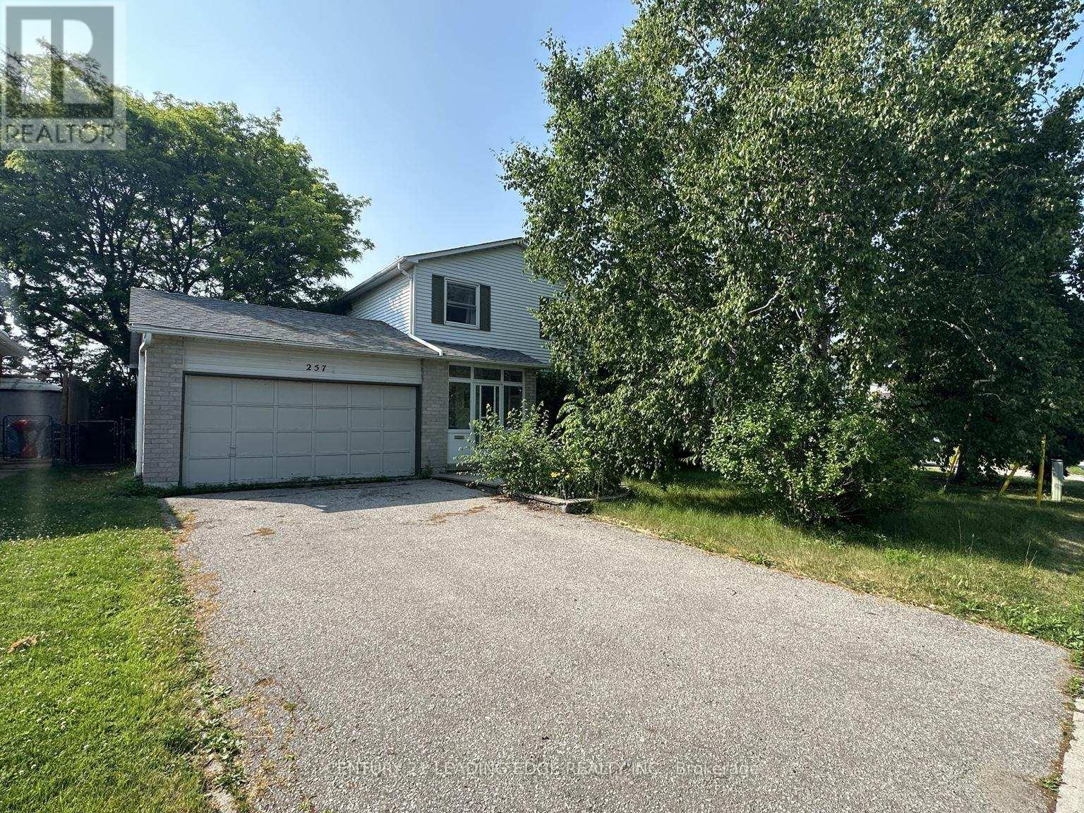 257 London Road, Newmarket, Ontario  L3Y 6L3 - Photo 1 - N13011650