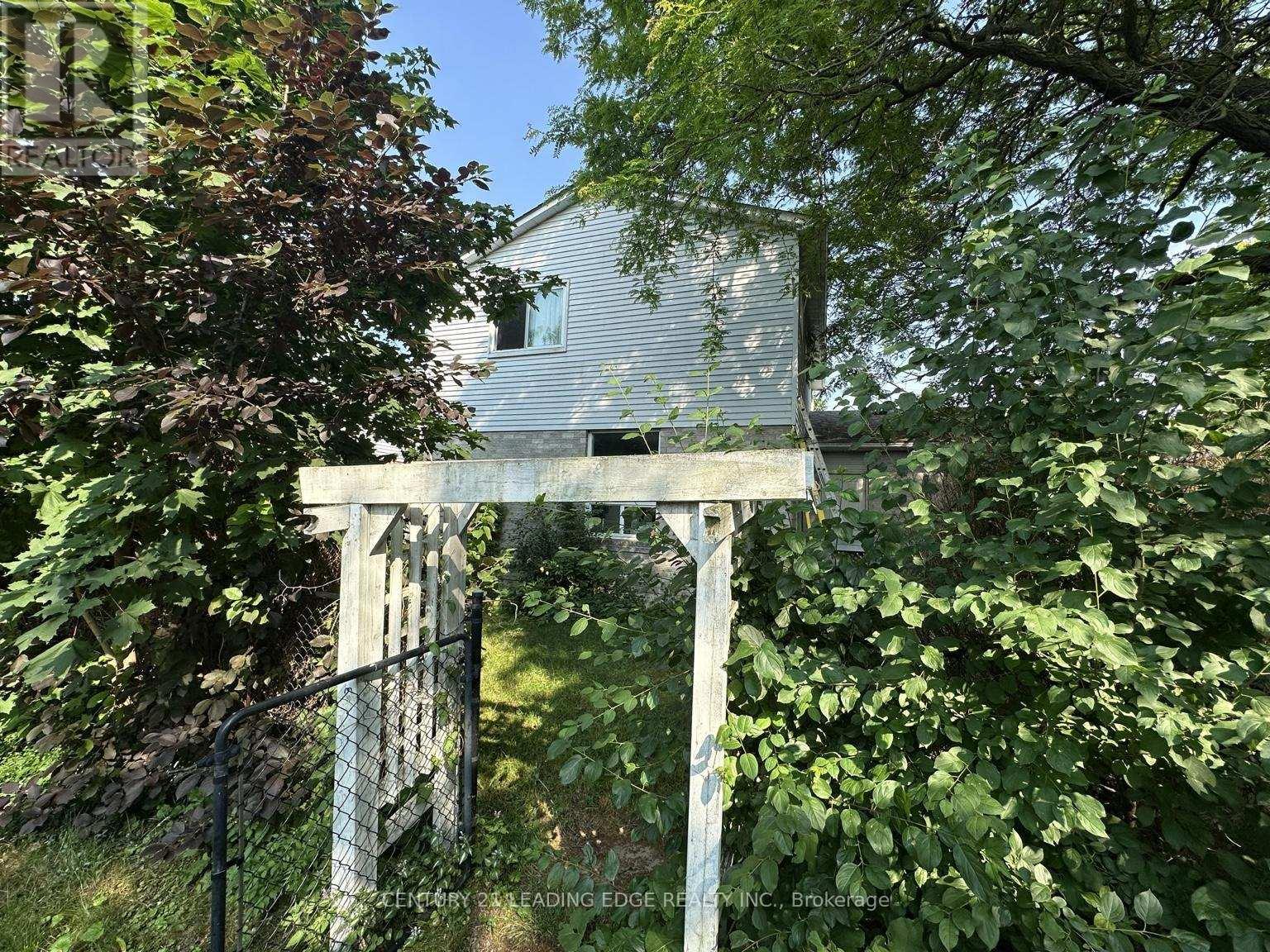 257 London Road, Newmarket, Ontario  L3Y 6L3 - Photo 27 - N13011650